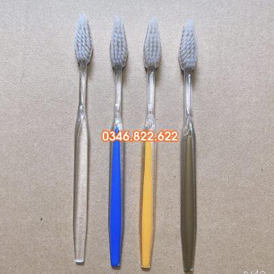 Bàn chải đánh răng cán dài