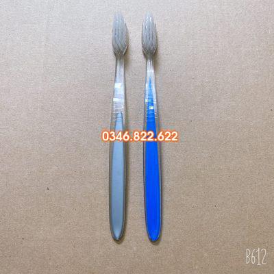 Bàn chải đánh răng cán dày