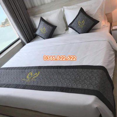 Tấm trang trí lụa màu ghi