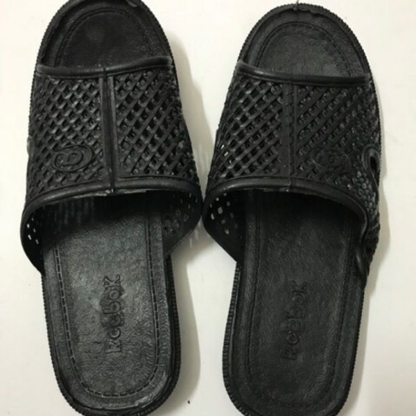 Dép tổ ong đen Dép tổ ong đen