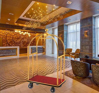 Xe đẩy hành lí khách sạn inox mạ vàng
