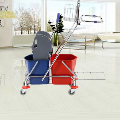 Xe đẩy làm vệ sinh