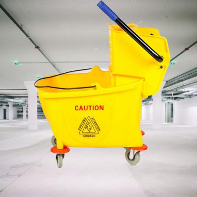 Xe vắte móp lau sàn