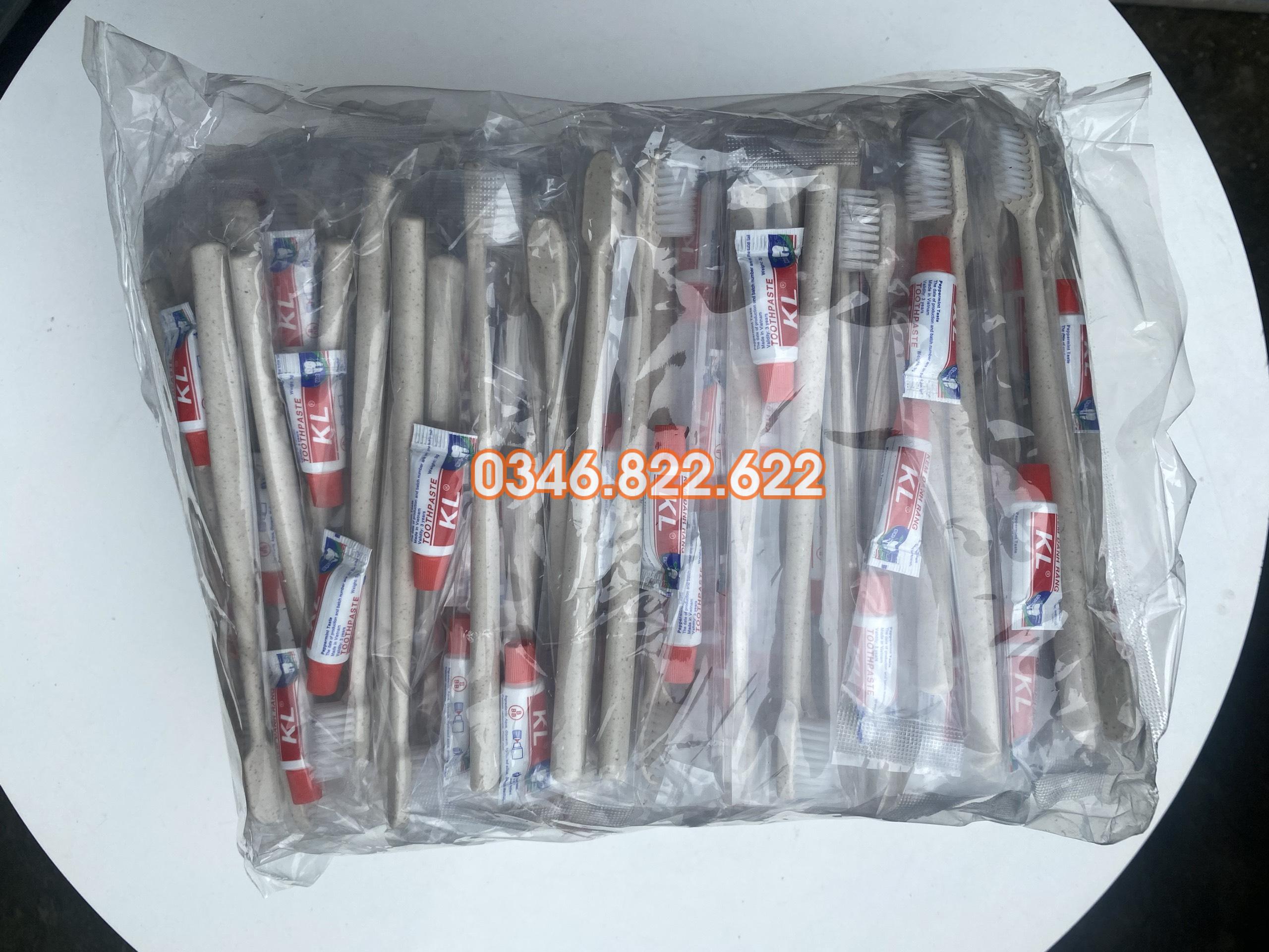 Bàn chải đánh răng cán tròn chất liệu bột lúa mạch bảo vệ môi trường kem đỏ ( túi 100 chiếc ) - Lông bàn chải màu trắng Bàn chải đánh răng cán tròn chất liệu bột lúa mạch bảo vệ môi trường kem đỏ ( túi 100 chiếc ) - Lông bàn chải màu trắng